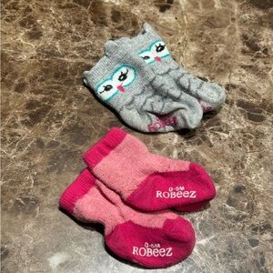 Robeez Gray and Pink Owl Baby Socks